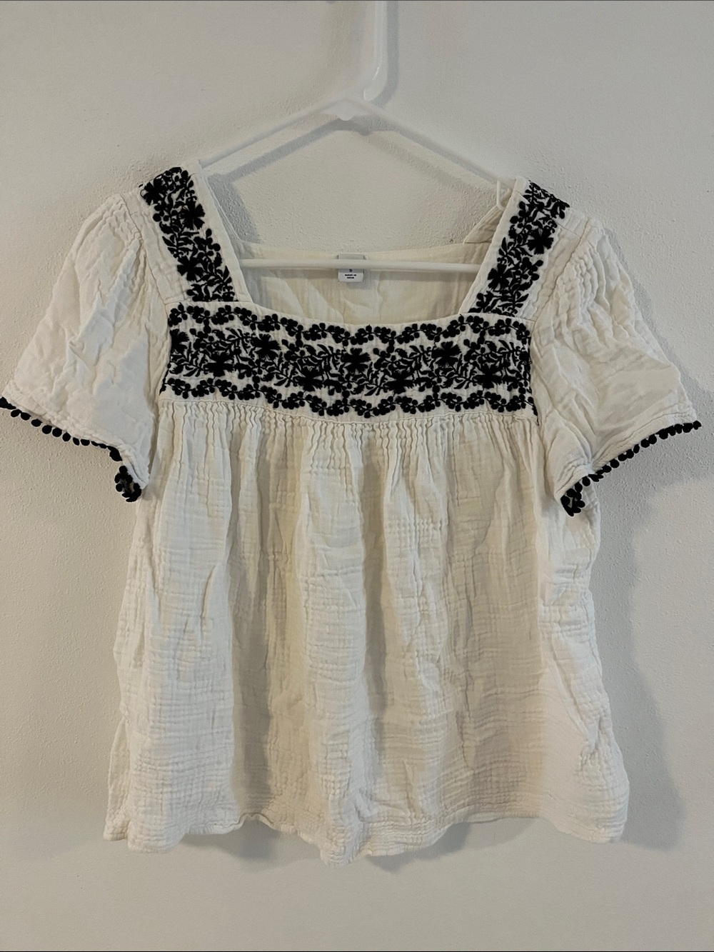 Old Navy White Peasant Blouse with Black Floral Embroidery